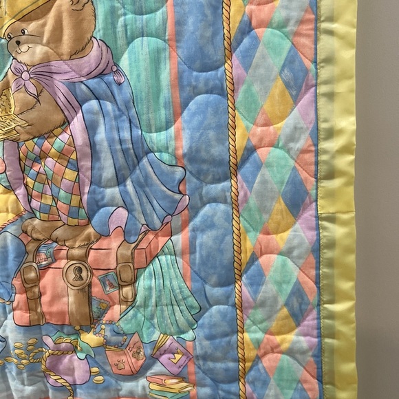 Vintage Baby Blanket Bears playing dress up 💕
Shows light wear from age & play - Picture 6 of 16